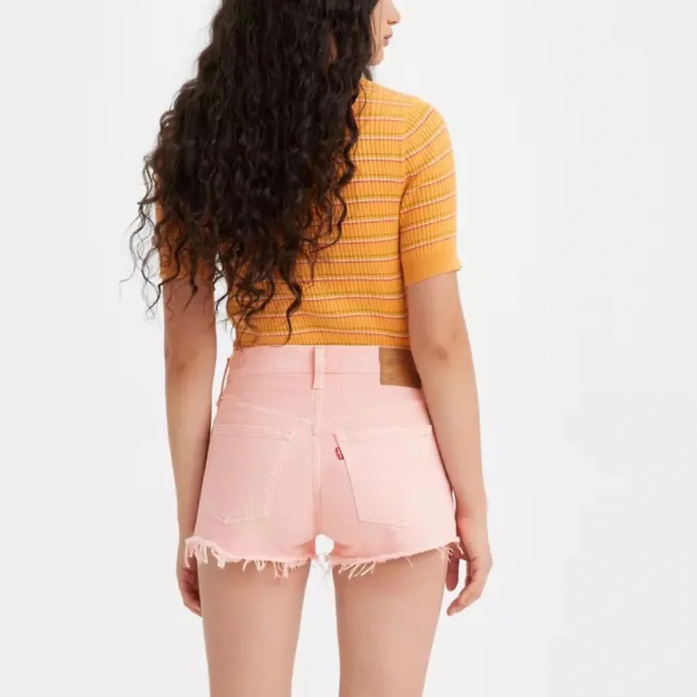 NWT Levi’s 501 High Rise Pink Denim Shorts Size 26 - Picture 2 of 8